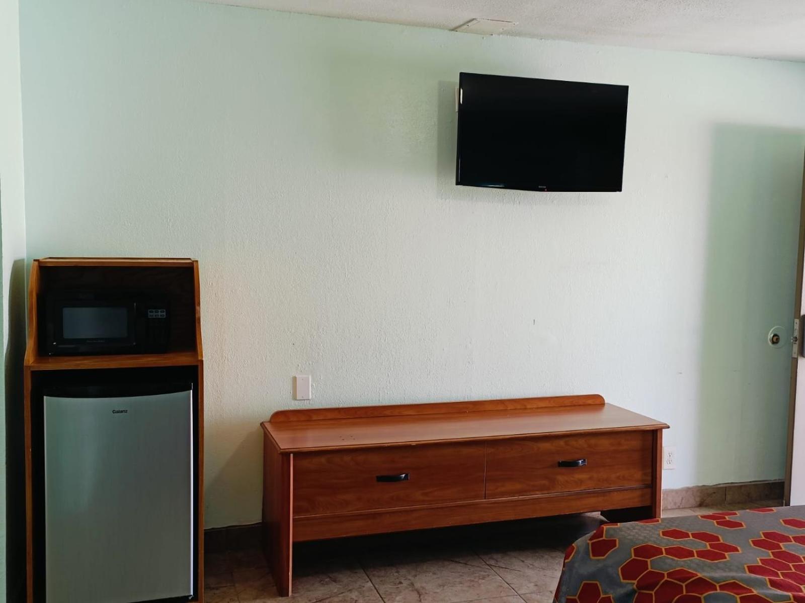 Budget Inn By Oyo Edinburg Hwy 281 Exterior photo
